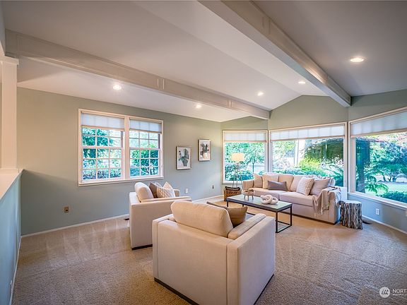 4th image of 4910 90th Avenue W