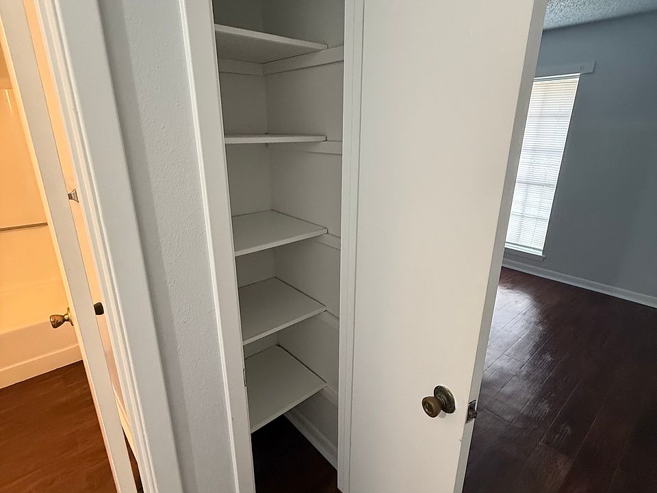 1st image of 102 Thelma Ct #A
