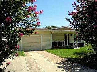 122 N Cherry Ln, Granbury, TX 76048
