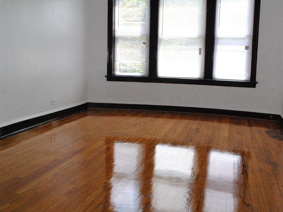 1st image of 918 N Menard Ave APT 3S