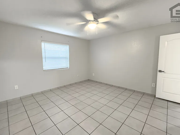 1023 E Old Southern Ave — Photo 10