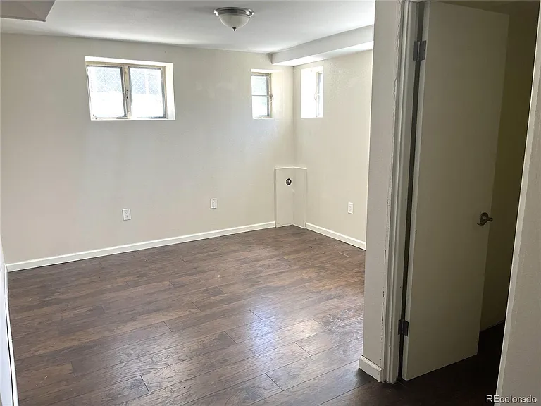 4243 Wyandot St — Photo 11