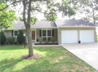 1251 NE Tudor Rd, Lees Summit, MO 64086