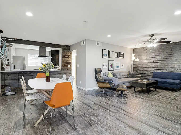 3635 E Turney Ave — Photo 1