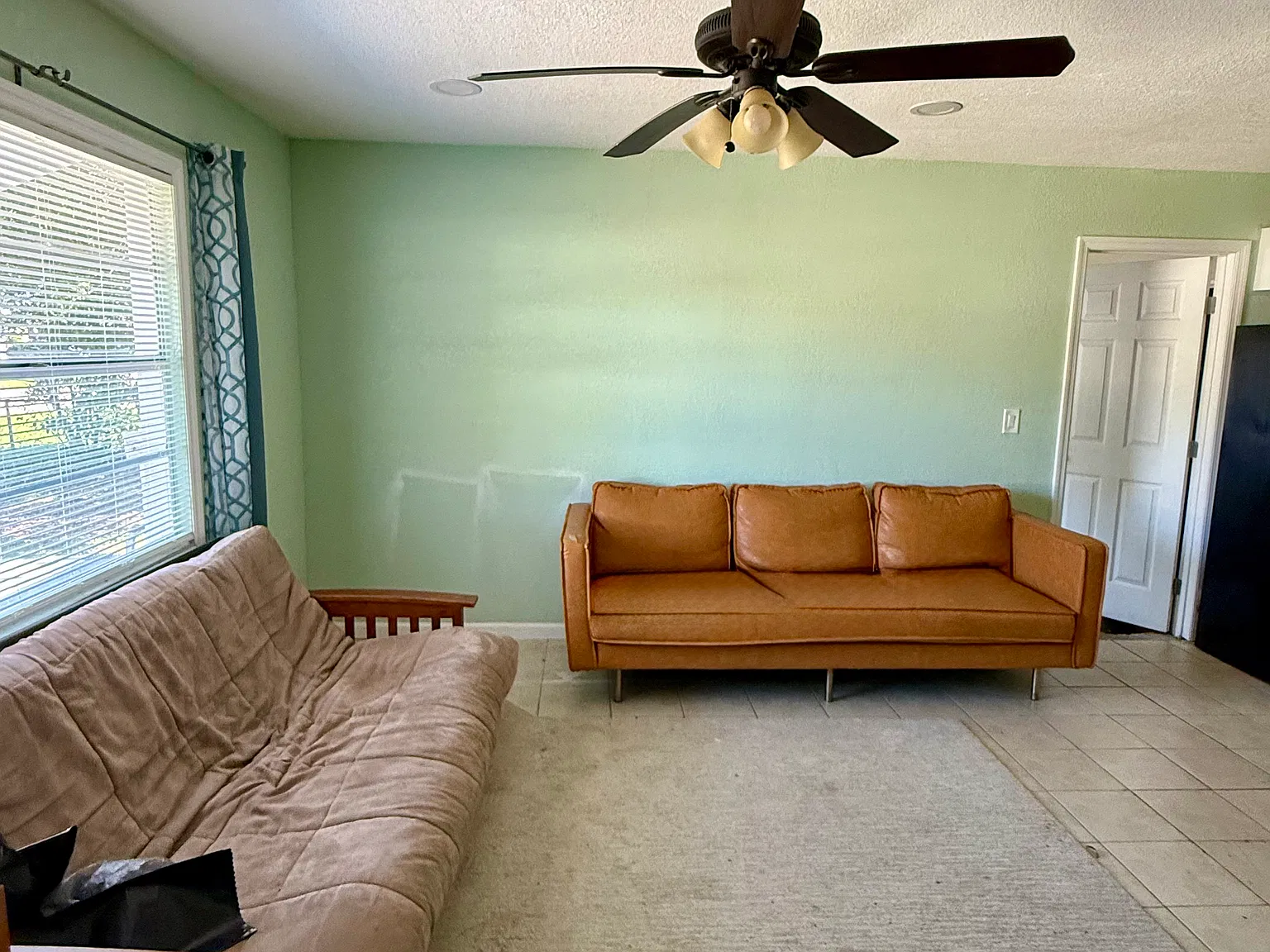 4 bed, 1045 sqft, $2,200 — Photo 2