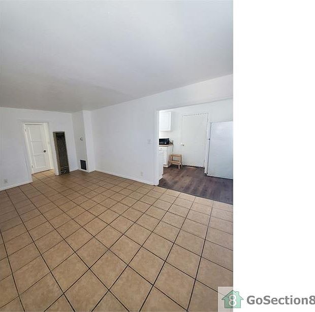 2nd image of 1736 S La Brea Ave