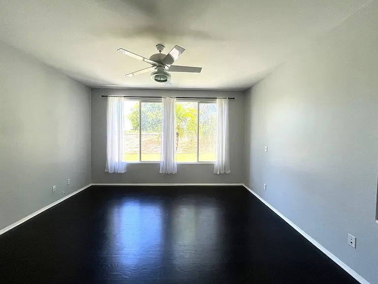 511 Shasta Dr — Photo 17