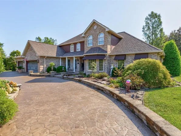 464 Yellowstone Dr, Farmington, MO 63640