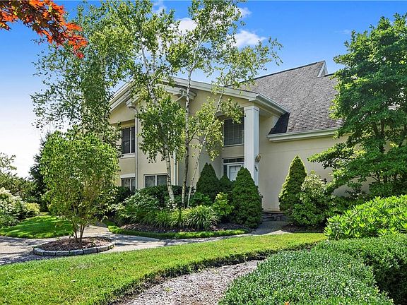 2nd image of 108 Doral Greens Dr W