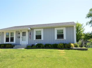 7069 West Ave, Hanover Park, IL 60133