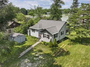 24312 Peninsula Dr, Kansasville, WI 53139