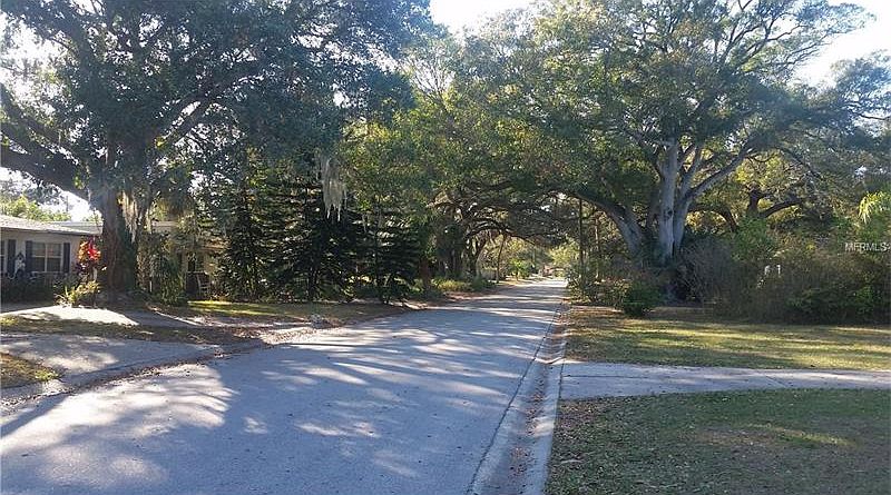 2nd image of 8027 35th Ave N