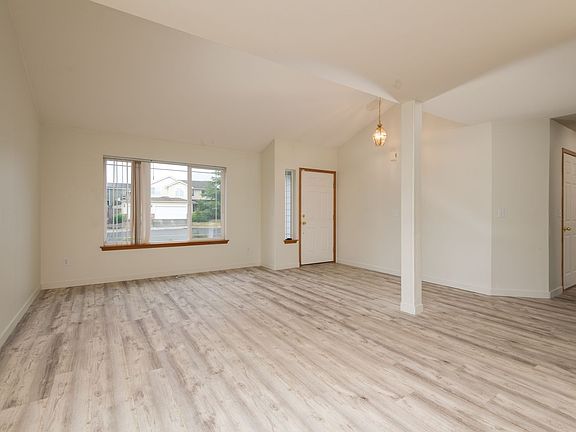3rd image of 25526 159th Ct SE