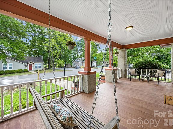 3rd image of 218 Winburn St