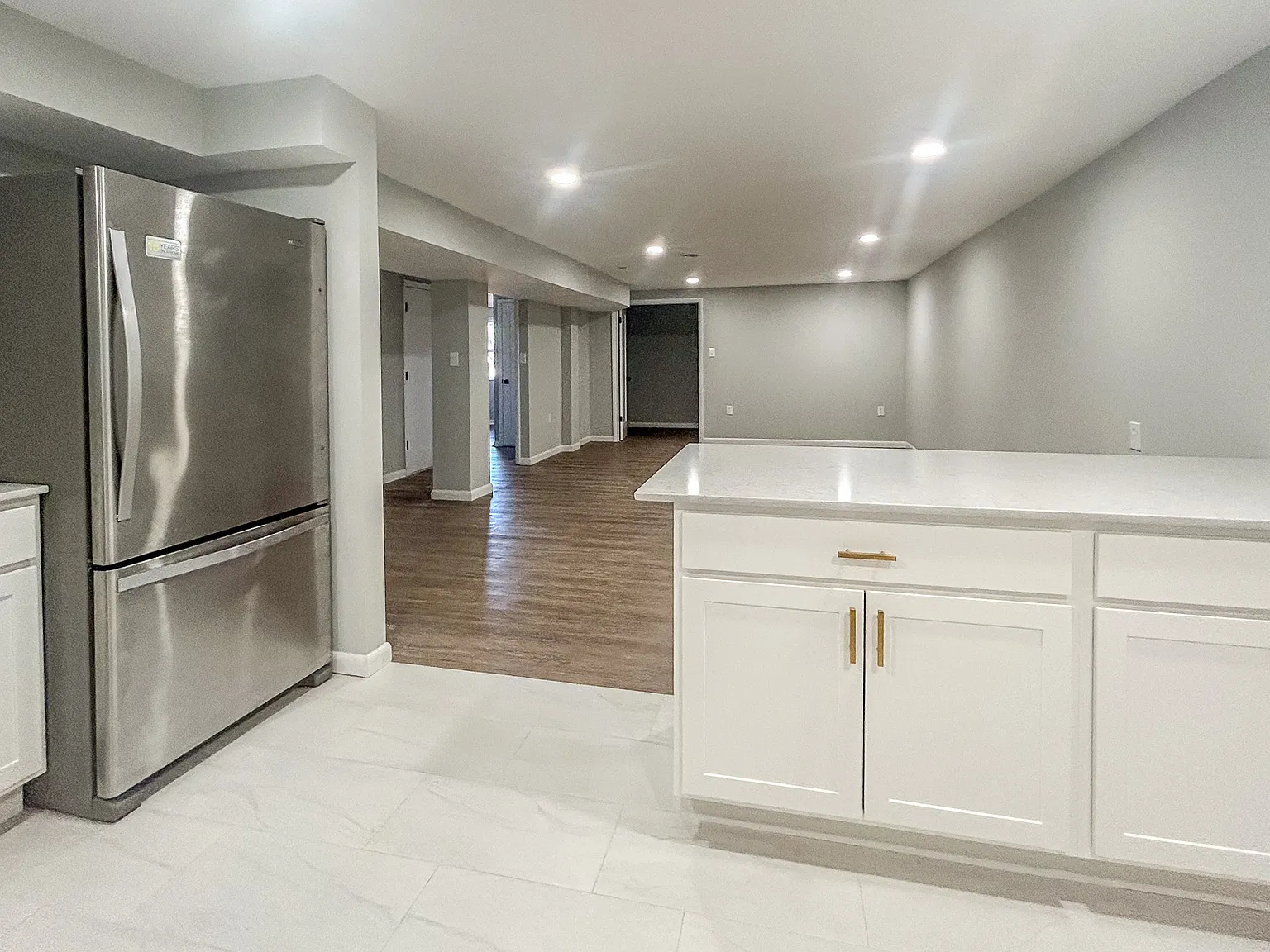 15 Sloan Ln — Photo 2