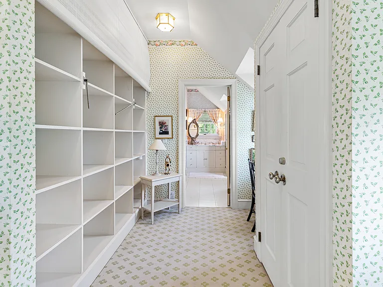 145 First Neck Ln — Photo 17