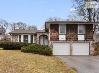8421 Foster St, Overland Park, KS 66212