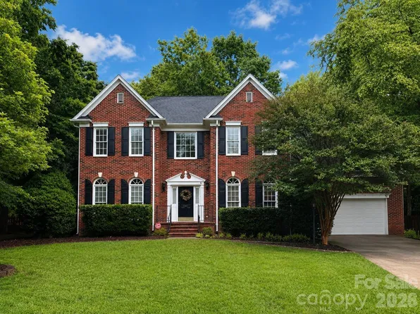 5501 Providence Glen Rd, Charlotte, NC 28270