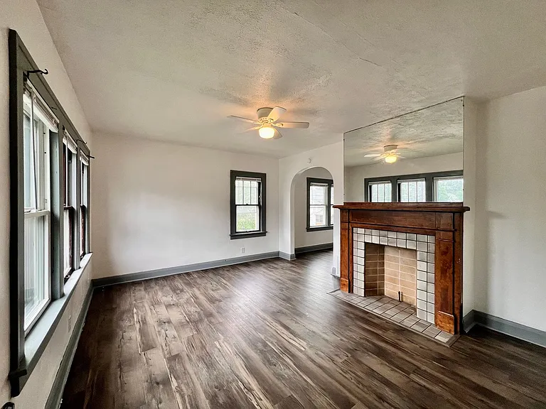 4158 Mayfield Dr — Photo 2