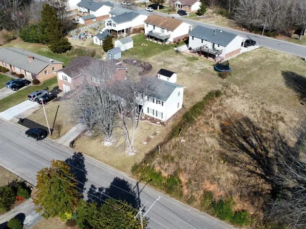 184AC Kennon Dr, Danville, VA 24540