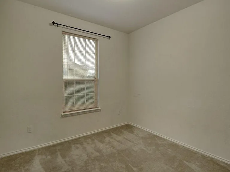 11208 Kildoon Dr — Photo 6