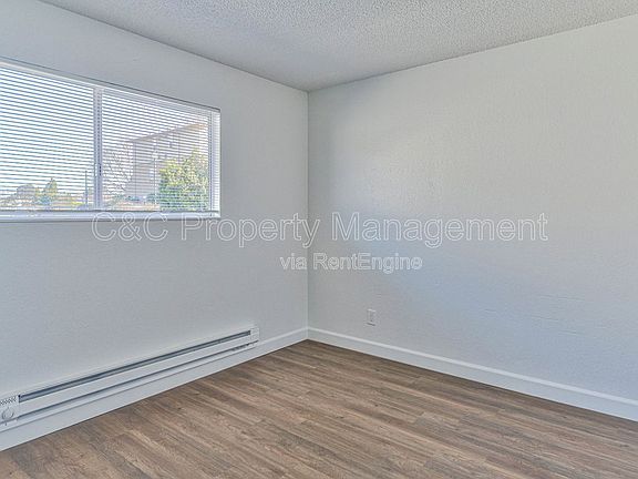 3rd image of 290 Pennsylvania Dr #9