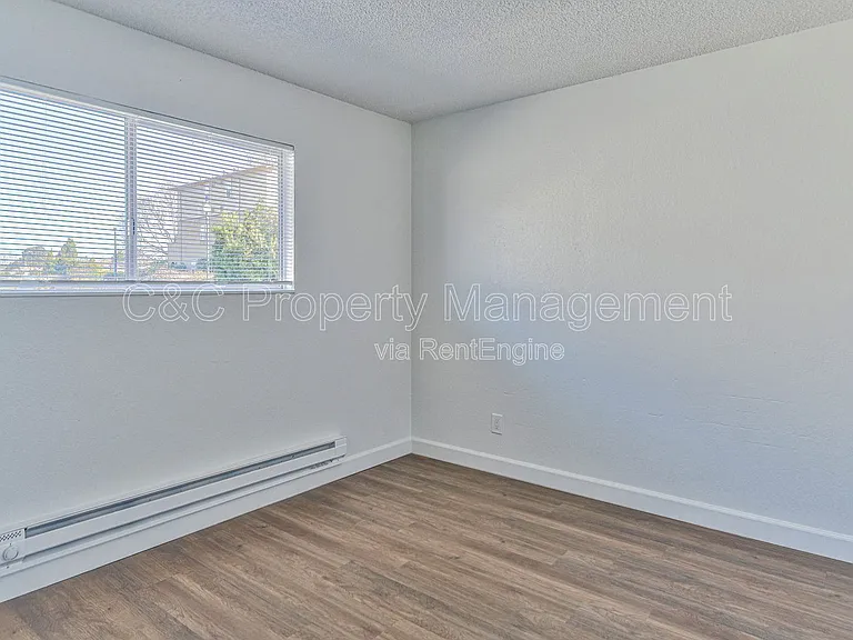 290 Pennsylvania Dr #10 — Photo 8