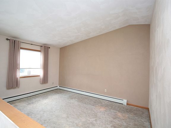 2nd image of 419 Colonial Dr