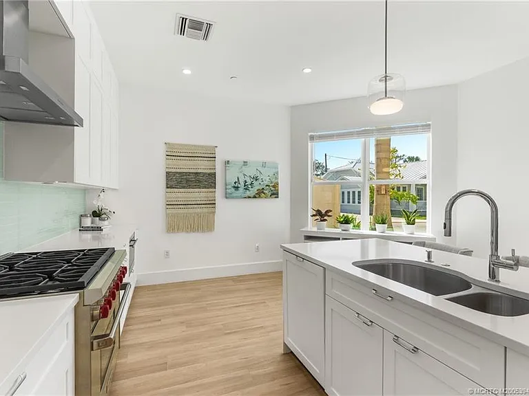 55 SE Seminole St #1-A — Photo 7