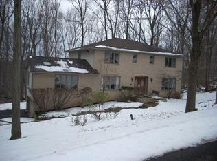 26 Fernview Rd, Morris Plains, NJ 07950