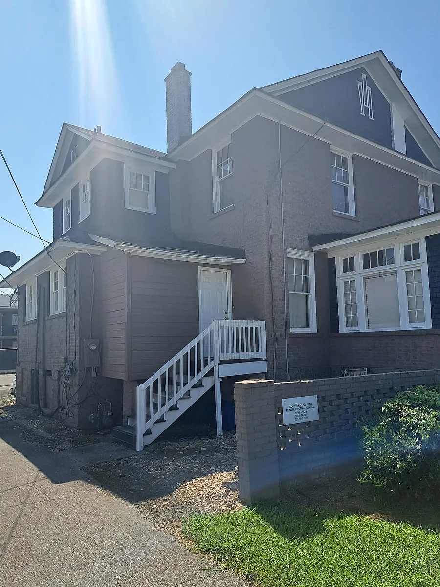Building Photo - 308 S 5th St