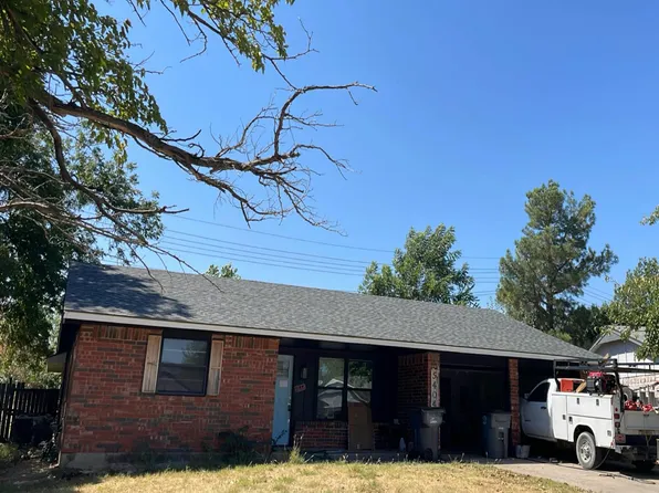 5404 NW Cottonwood Dr, Lawton, OK 73505