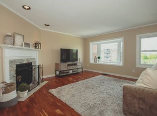 49 Breakwater Dr #49, Chelsea, MA 02150