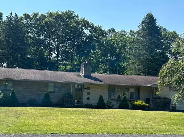 808 Logandale Dr, Altoona, PA 16601