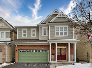 31 Summitview Dr, Ottawa, ON K2M 2V9