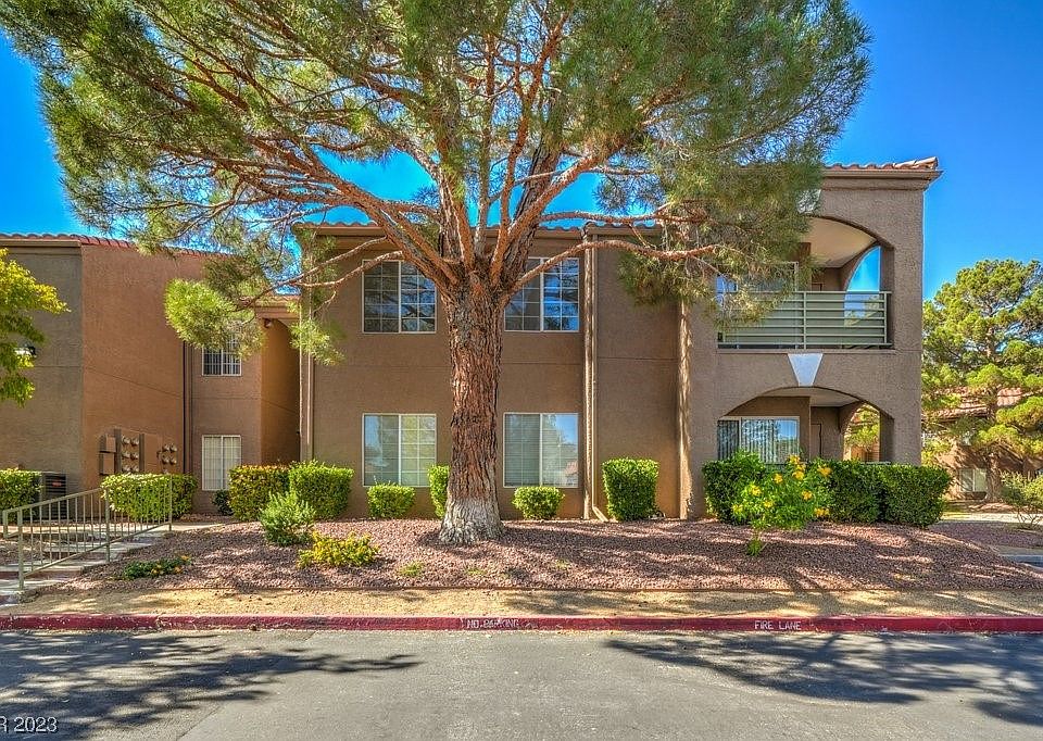 1st image of 2121 Blue Breeze Dr Unit 204