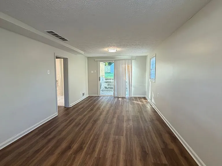 2120 Sage Rd — Photo 16