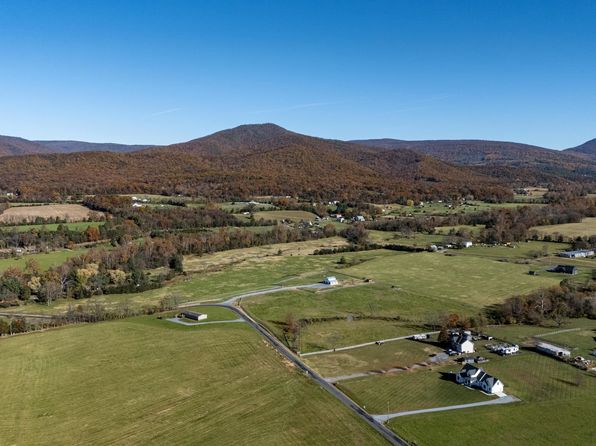 1246 Whispering Hill Rd, Luray, VA 22835
