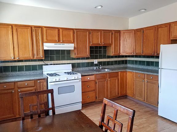 2nd image of 3509 W Lyndale St #2