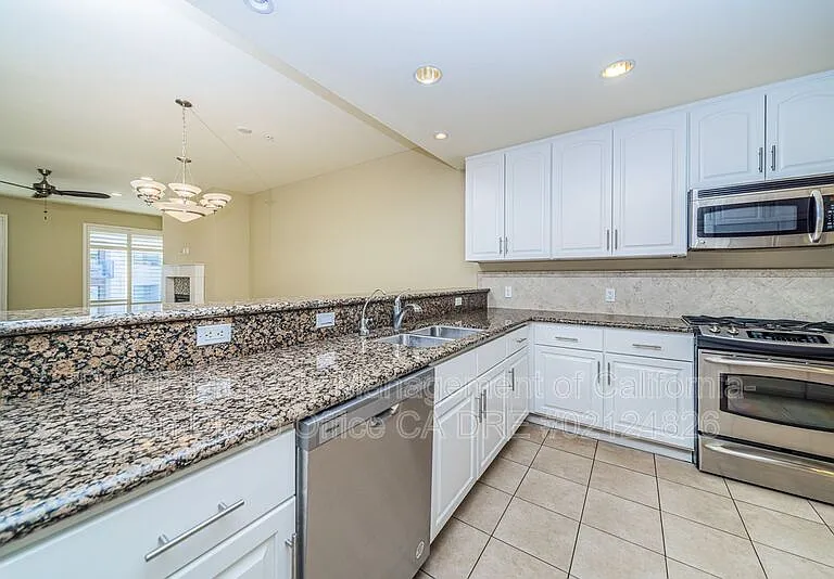 301 Mission Ave #405 — Photo 7