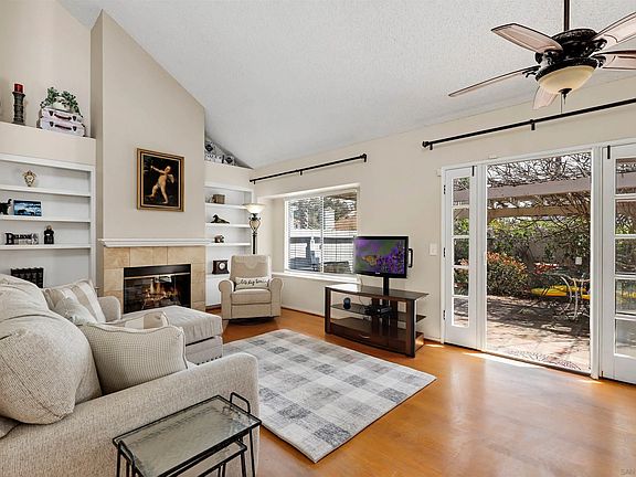 3rd image of 825 Glenwood Way