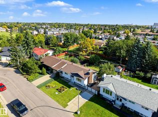 2911 83rd St NW, Edmonton, AB T6K 3A4