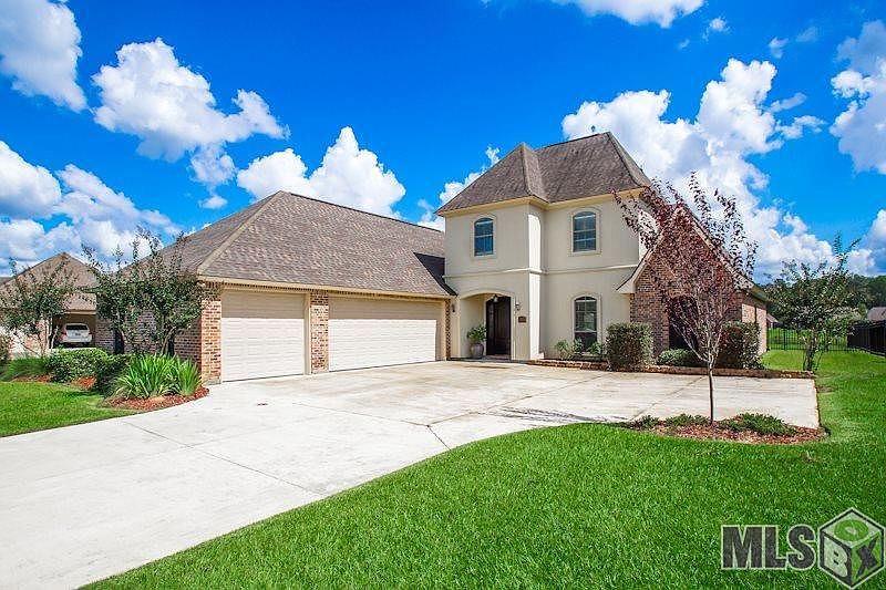 1st image of 4821 Woodstock Way Dr
