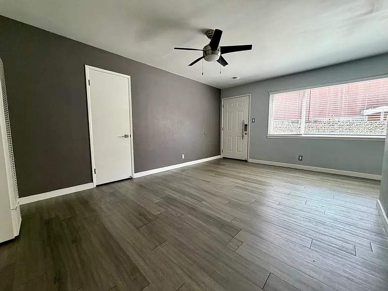 611 Walnut Ave #5 — Photo 4