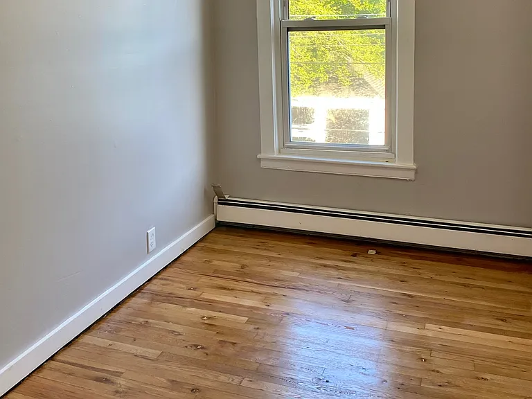 61 Otis St — Photo 2