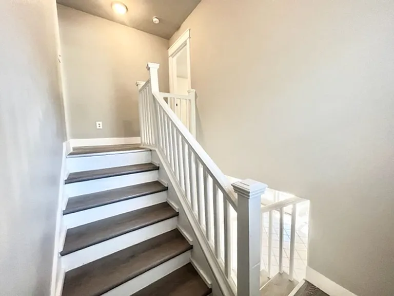 140 Hickory Loop Dr — Photo 11
