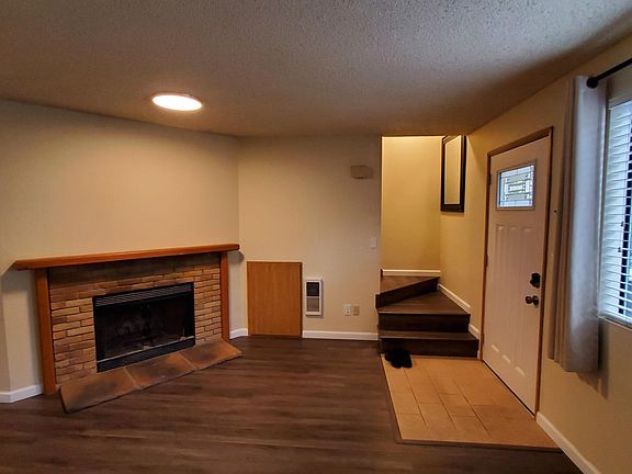 2nd image of 4632 176th St SW APT C