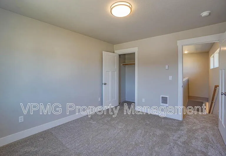 2331 E Otter Loop #A — Photo 14