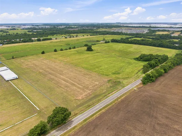 700 Geller Rd, Ferris, TX 75125