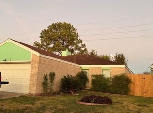 2955 Shadow Trail Dr, Houston, TX 77082